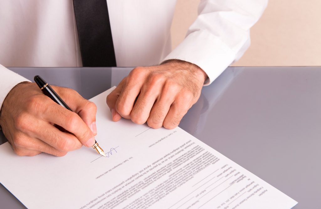 Assinar contrato de distrato